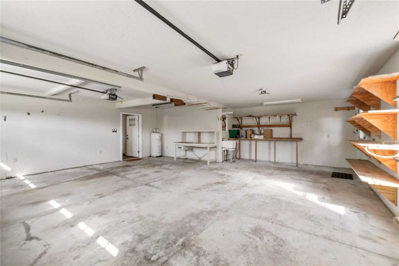 STONE ISLAND ESTATES - Residential