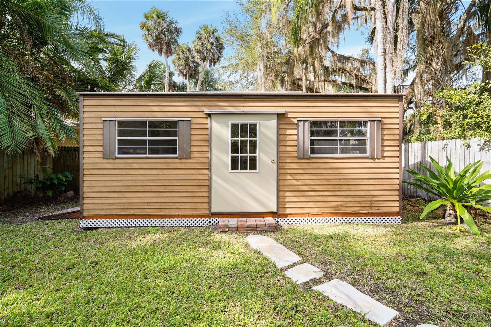 STONE ISLAND ESTATES - Residential