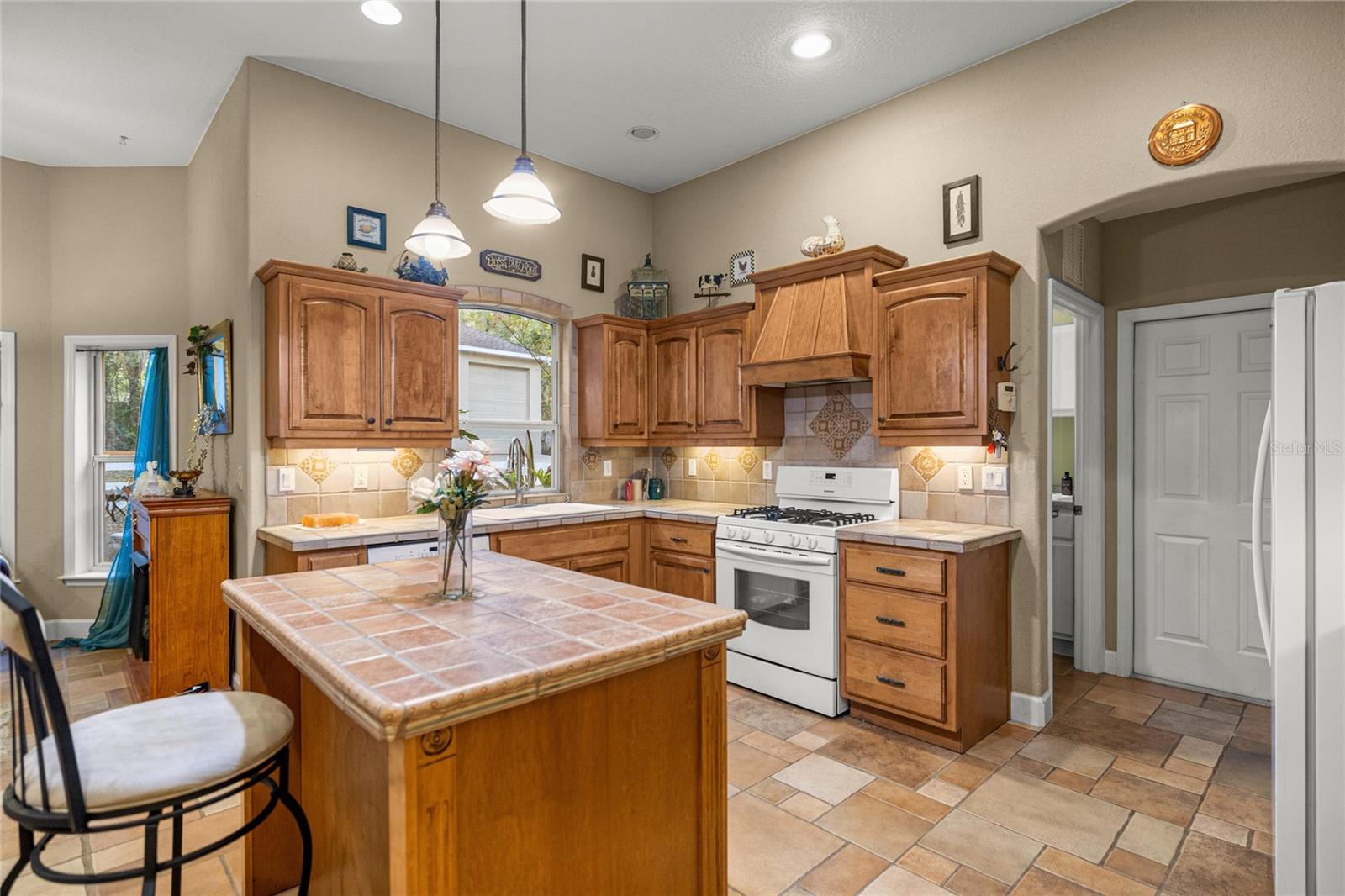 FLORIDA ORANGE GROVE CORP - Residential