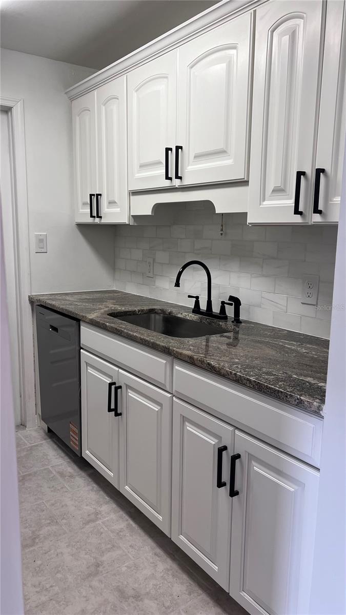 NEW PORT COLONY 08 WAY - Residential