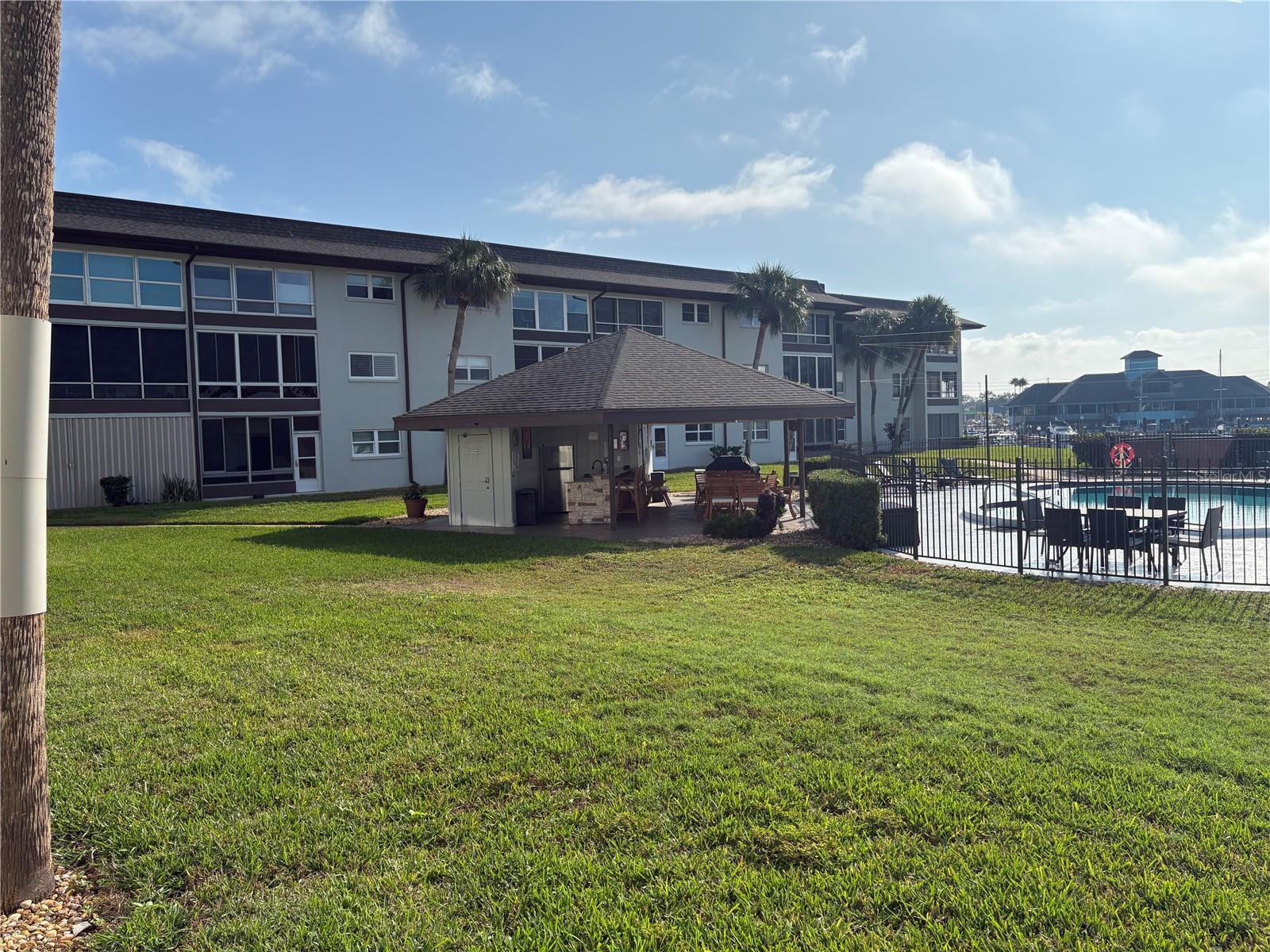 WINDWARD COVE CONDO - Residential Lease
