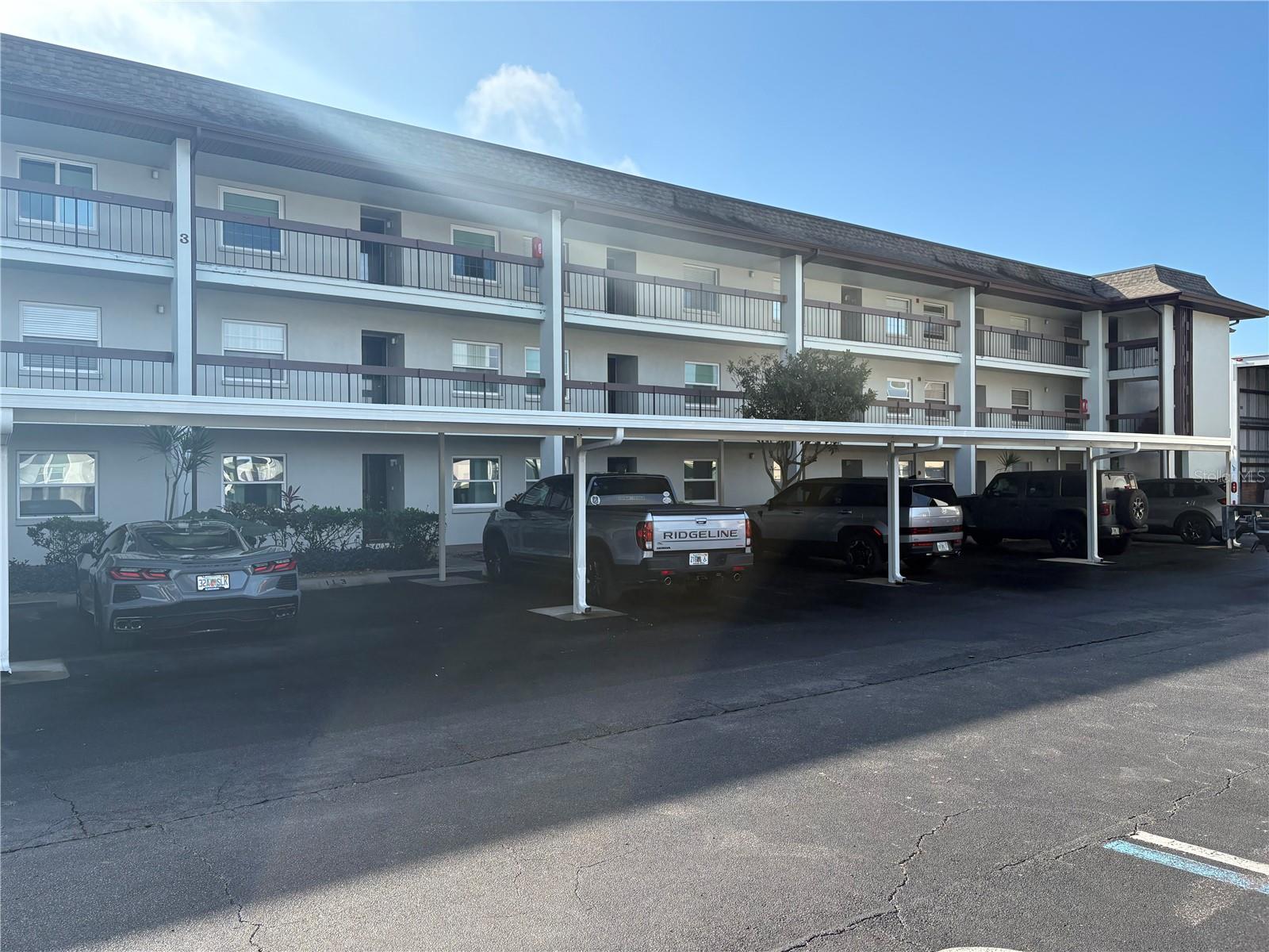 WINDWARD COVE CONDO - Residential Lease