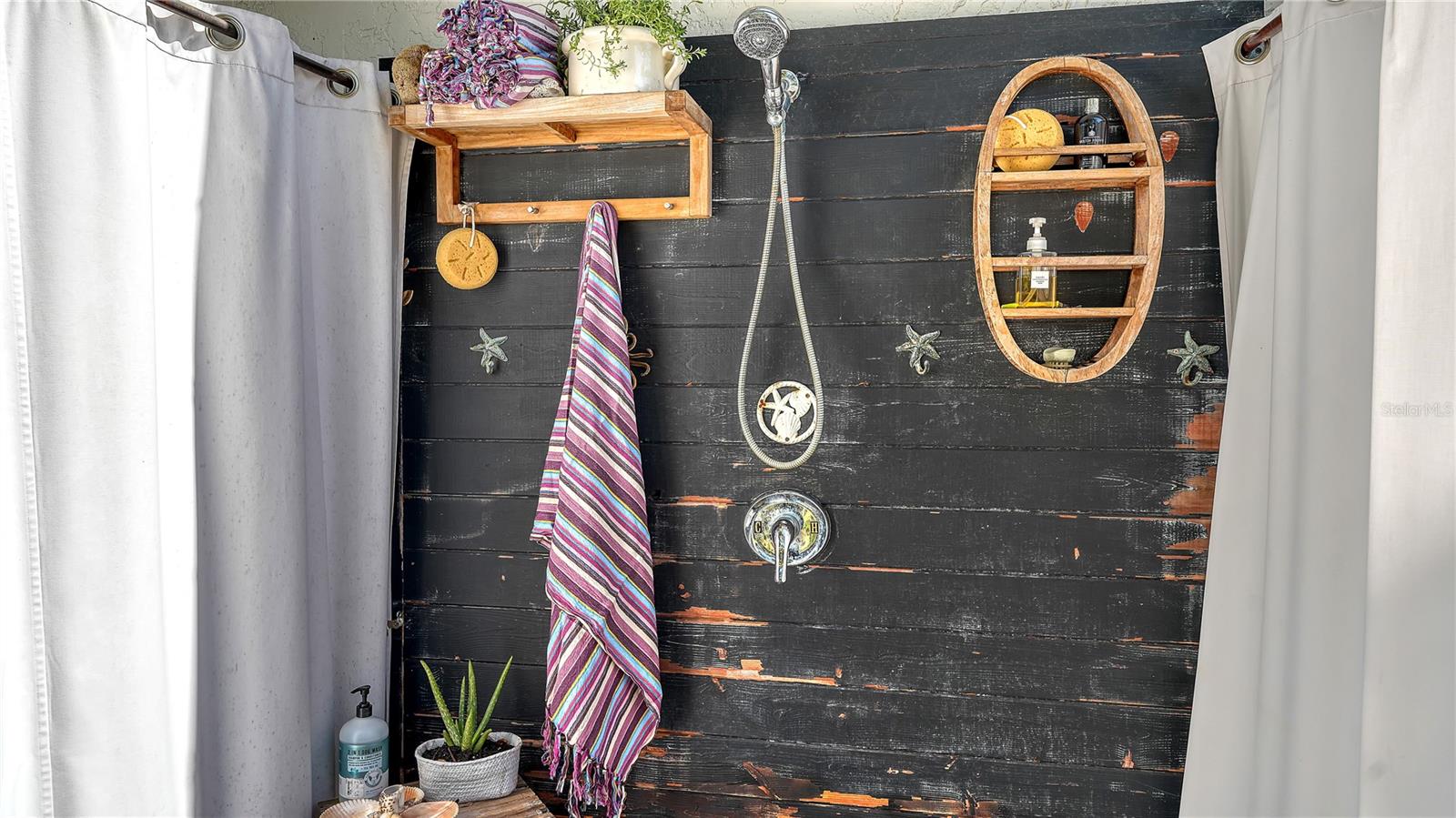 HIGHLAND PINES - Residential