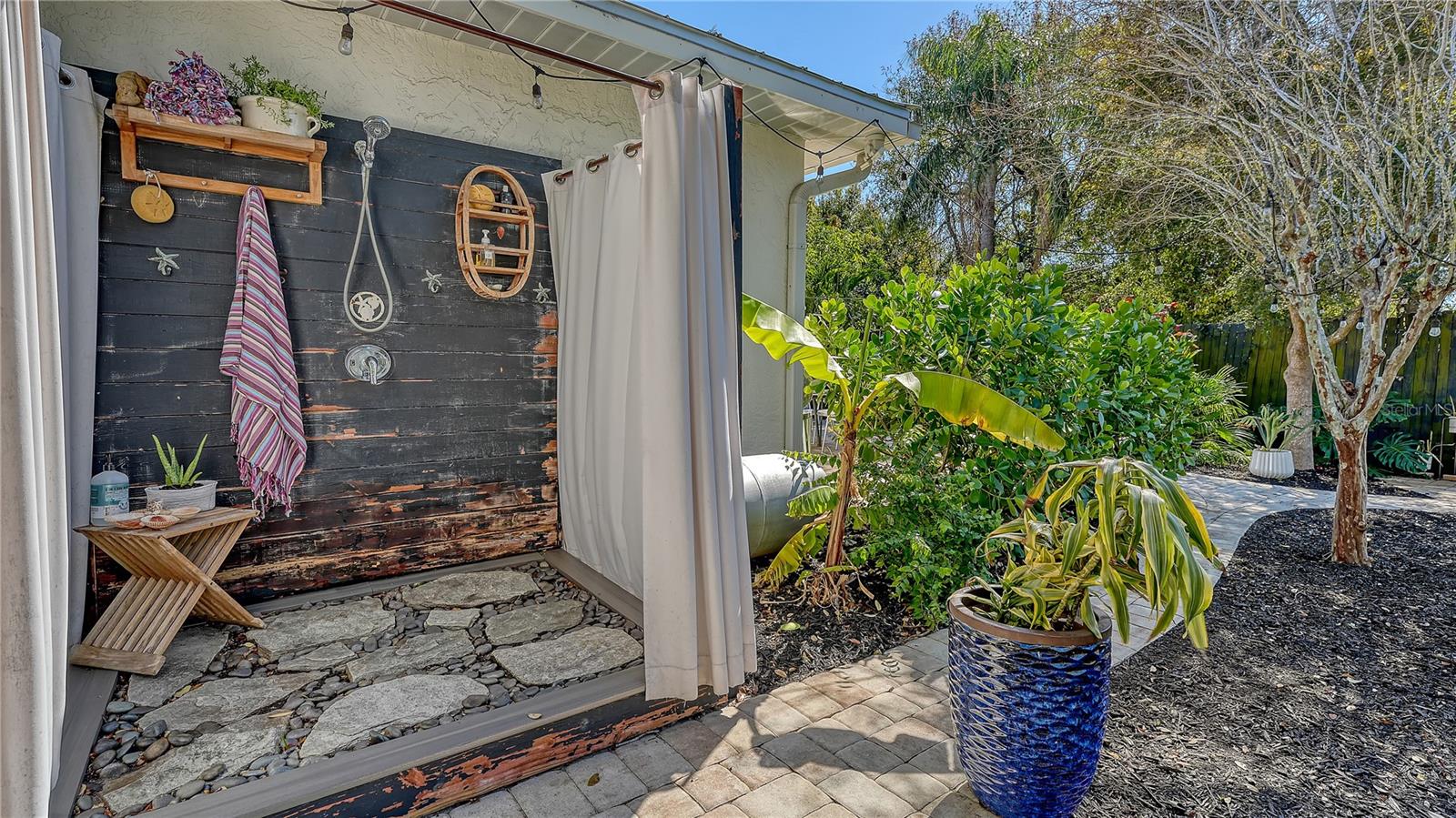 HIGHLAND PINES - Residential