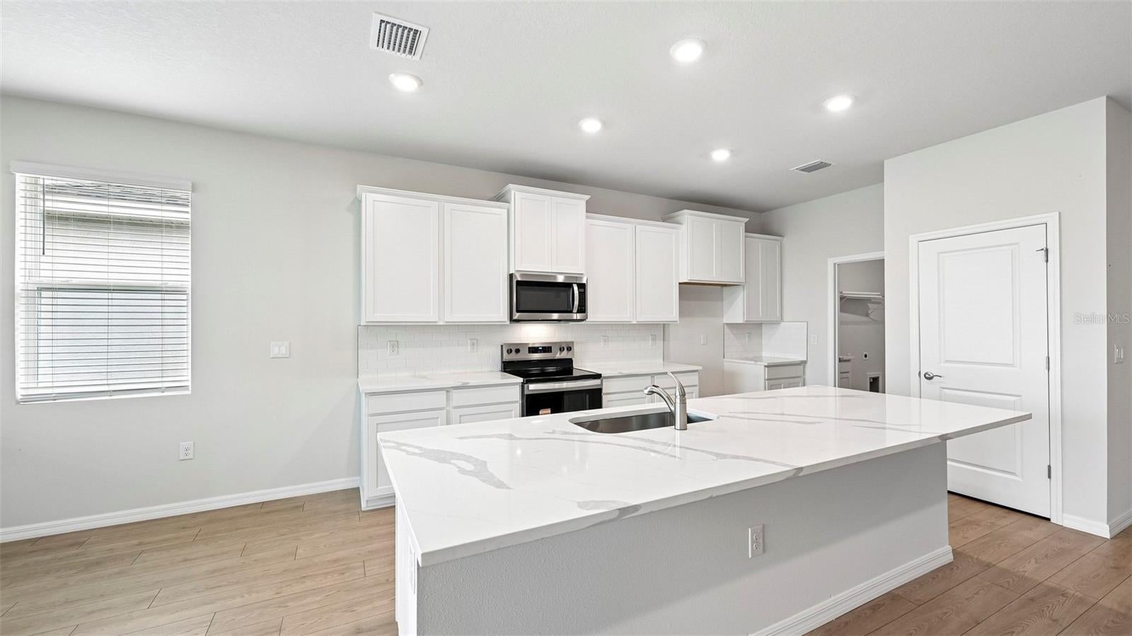 18112 TAVERNSIDE TRAIL