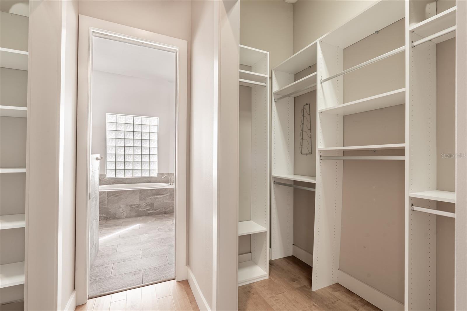 SUMMIT GREENS - Residential