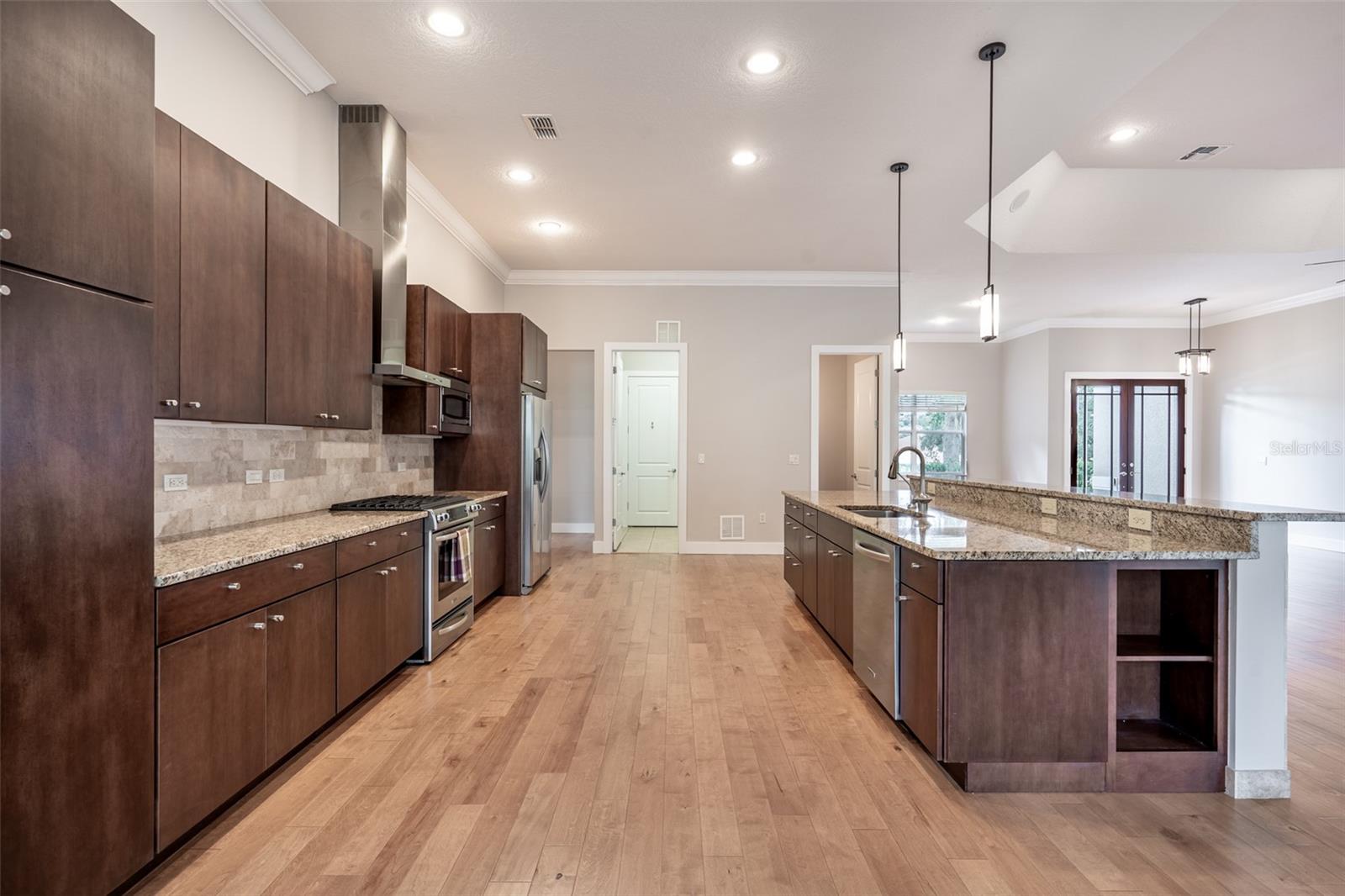 SUMMIT GREENS - Residential