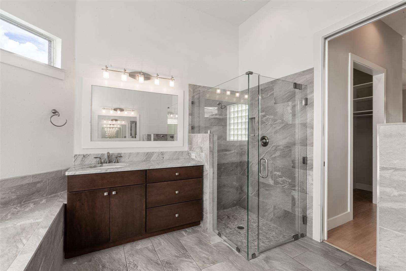 SUMMIT GREENS - Residential