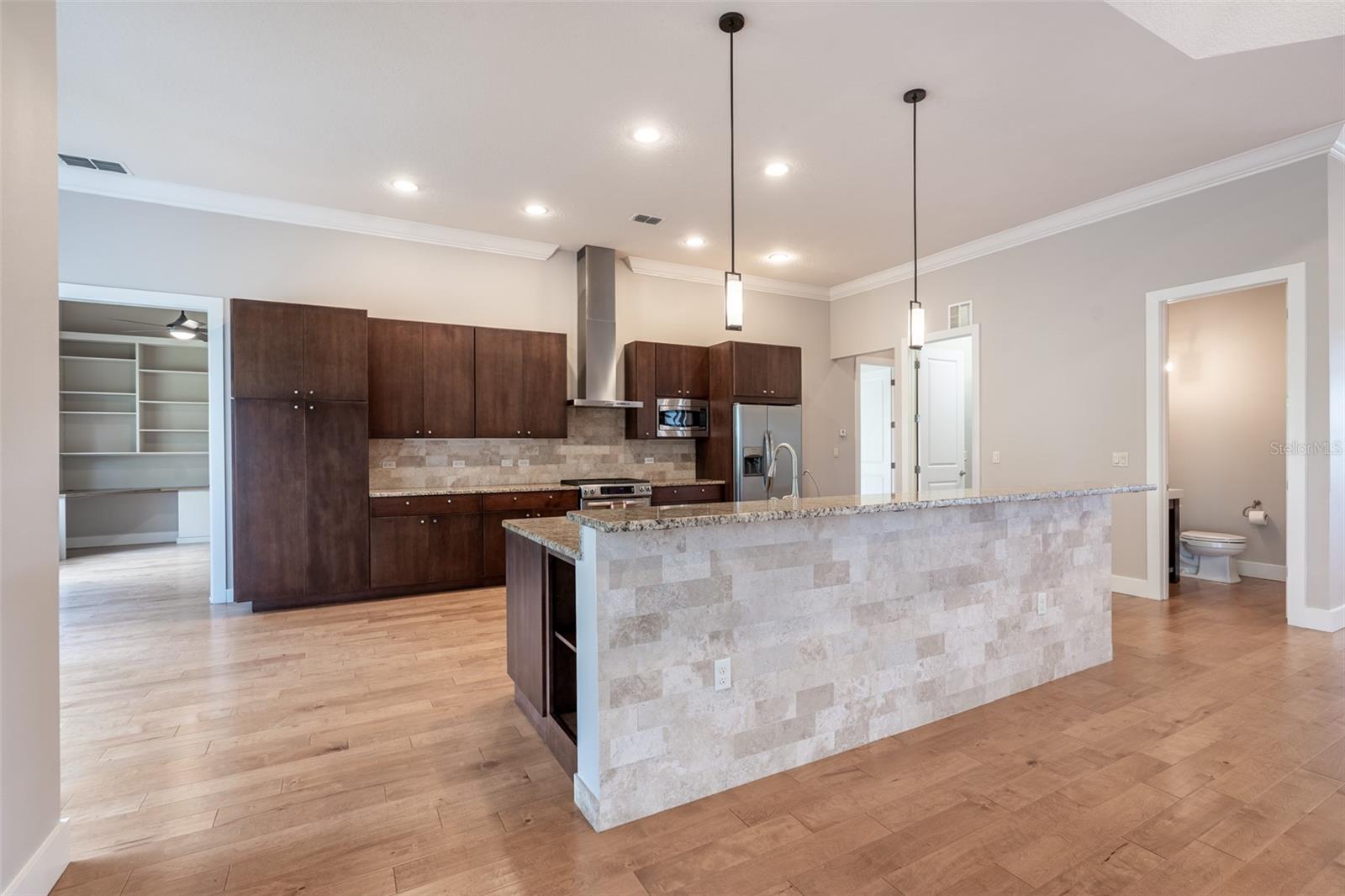 SUMMIT GREENS - Residential