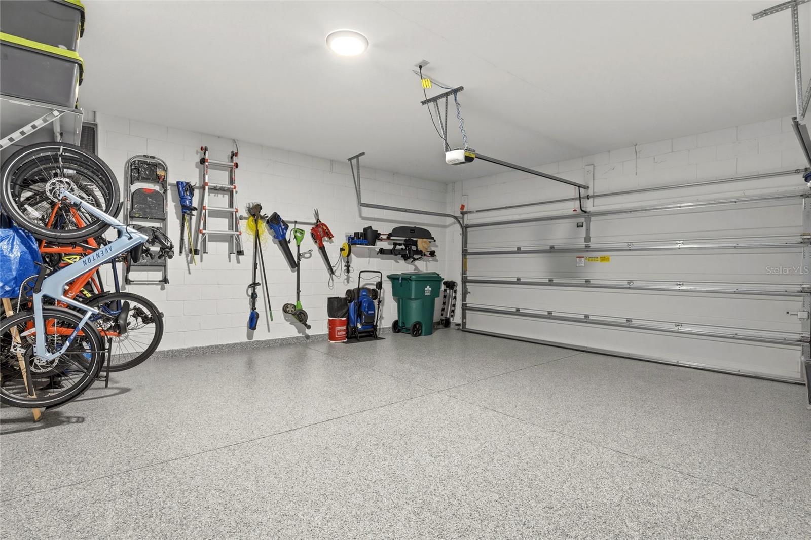 ROPER RESERVE - Residential