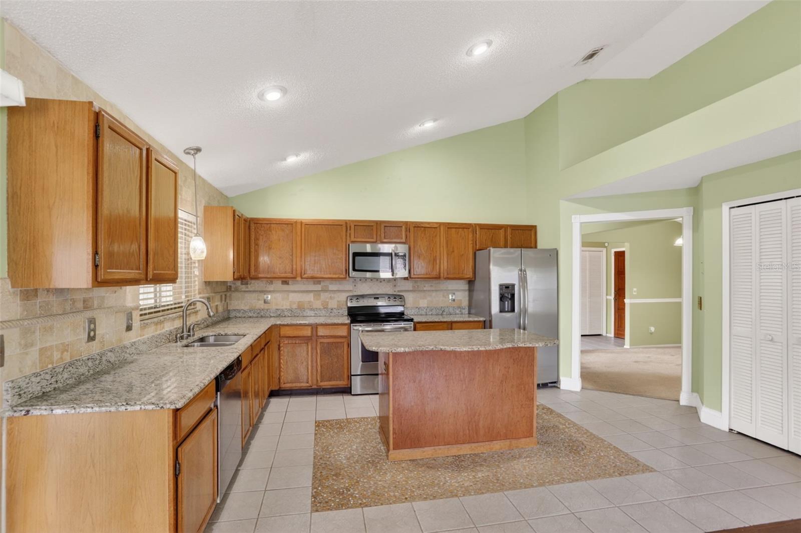 SILVER RIDGE PH 01 - Residential