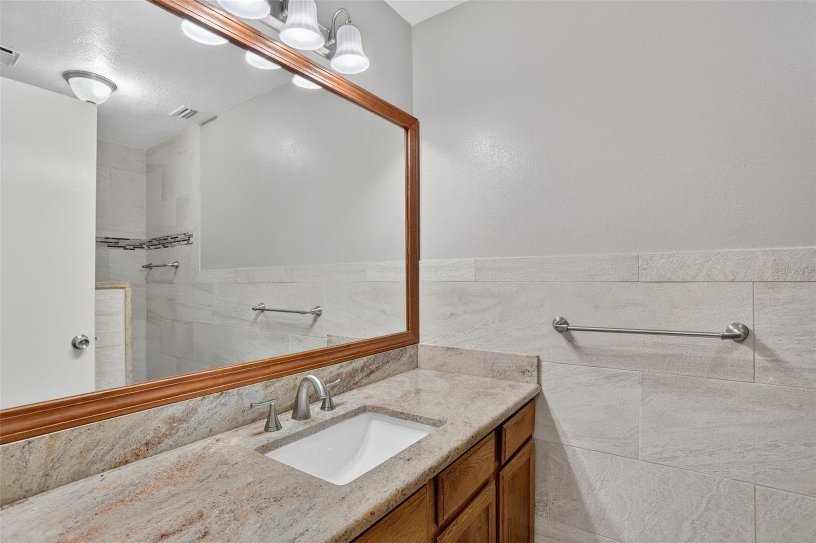 SILVER RIDGE PH 01 - Residential