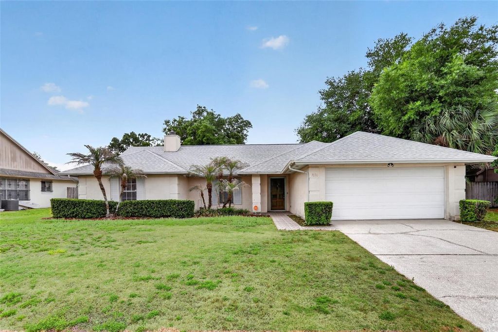 Photo of 7636 Dundas Drive, Orlando, FL 32818 (MLS # O6402117)