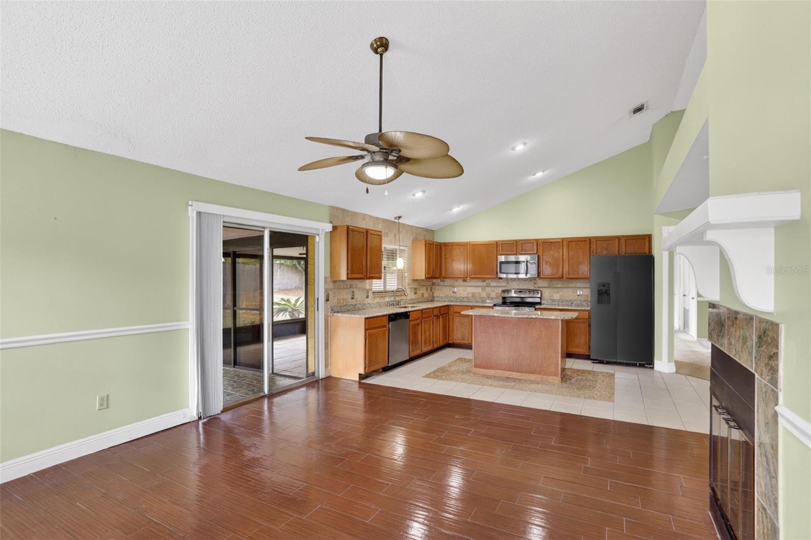 SILVER RIDGE PH 01 - Residential