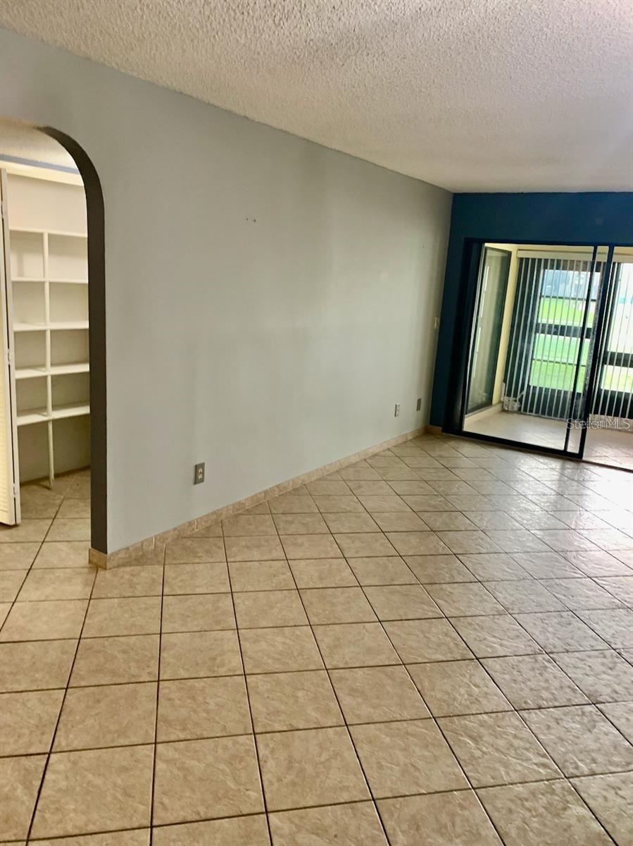 VEL GARDENS PH 02 - Residential