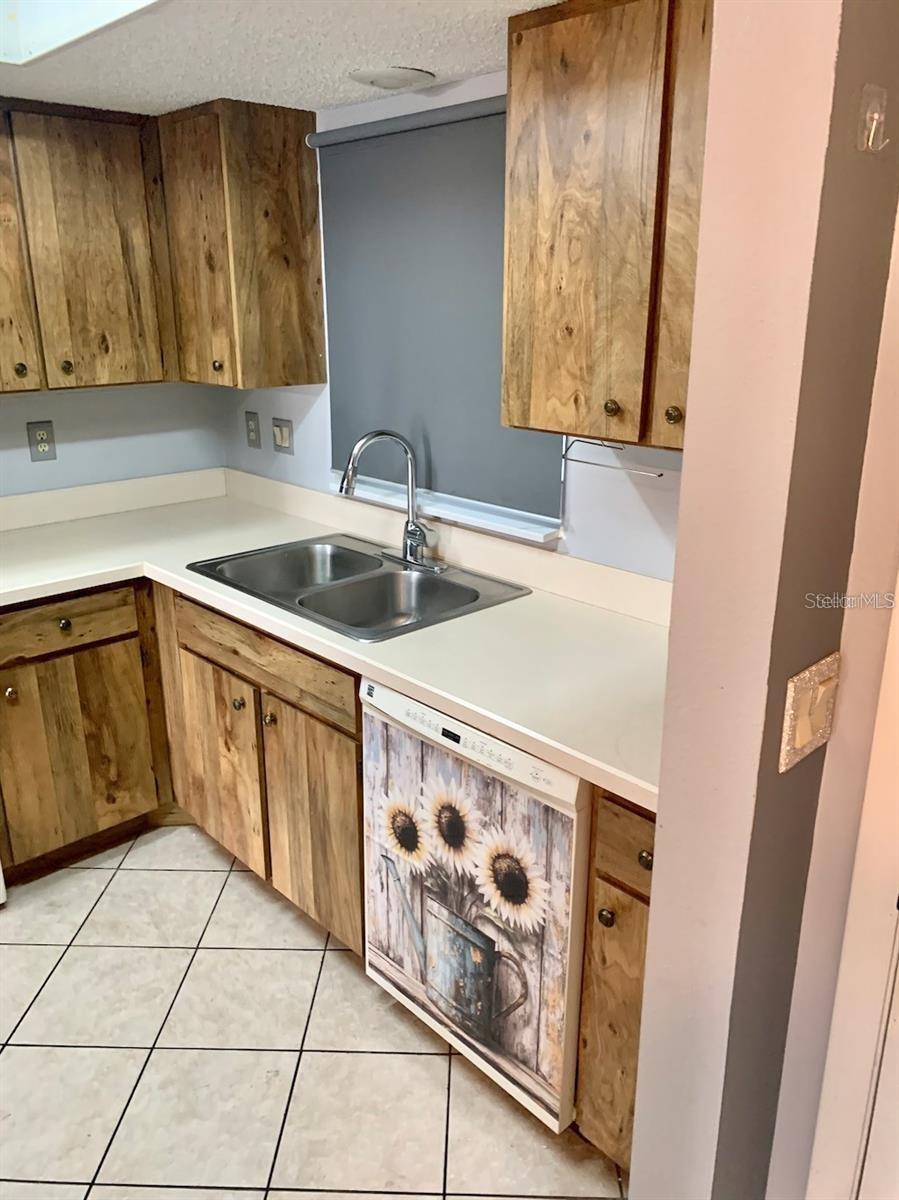 VEL GARDENS PH 02 - Residential