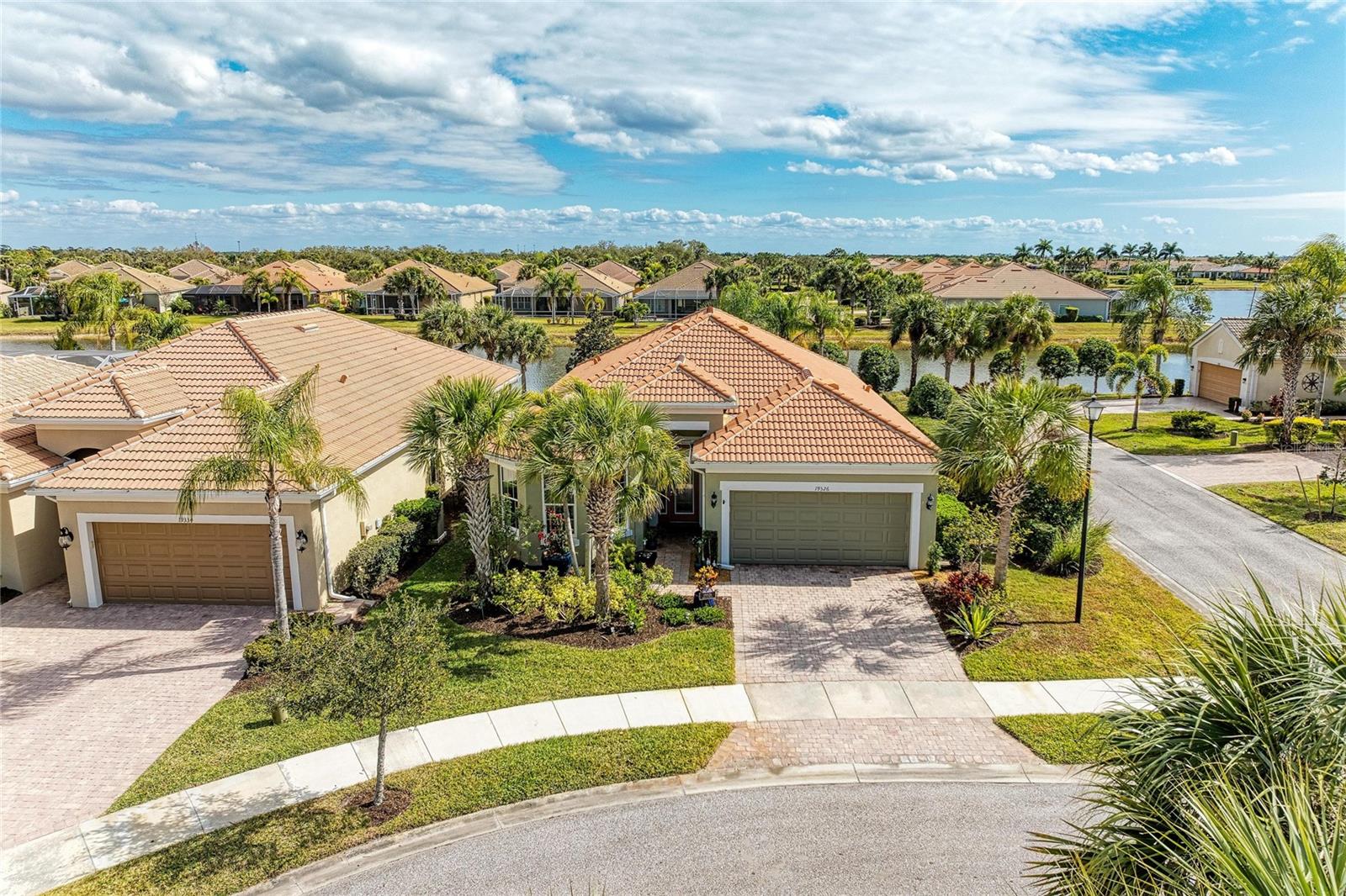 ISLANDWALK OF WEST VILLAGES - Residential