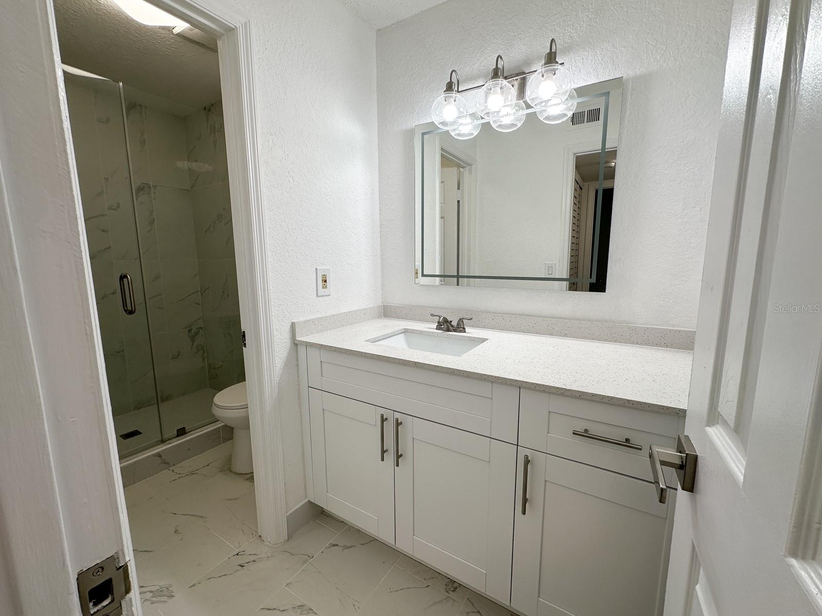 PARKVIEW VILLAGE CONDO BLDG 2929 - Residential Lease