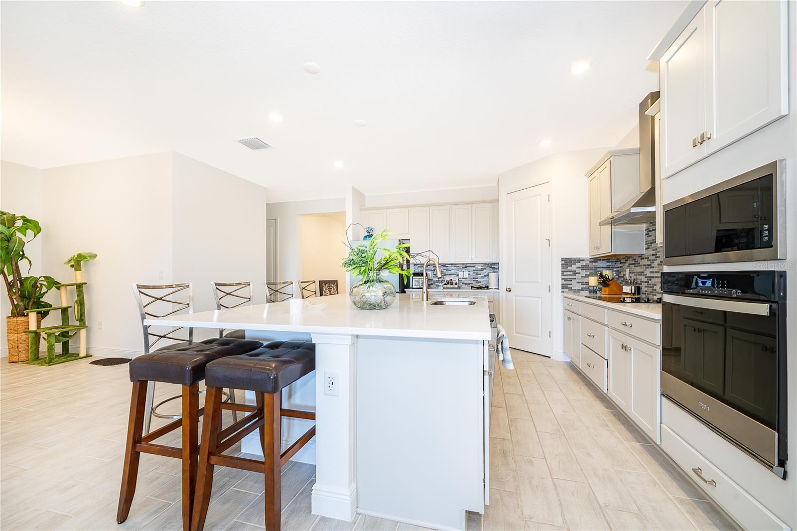 MINNEOLA HILLS - Residential