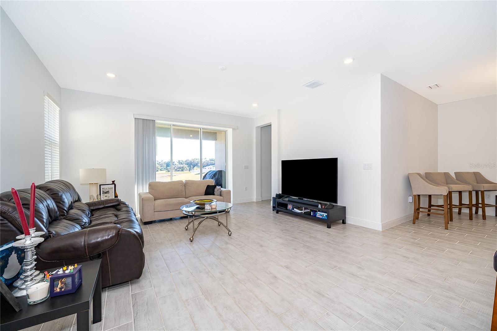 MINNEOLA HILLS - Residential