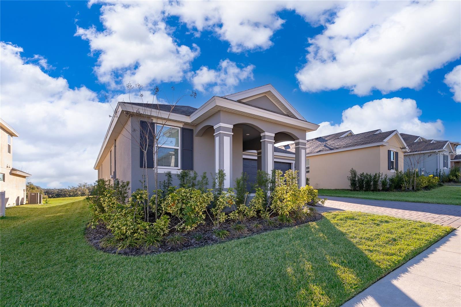 MINNEOLA HILLS - Residential