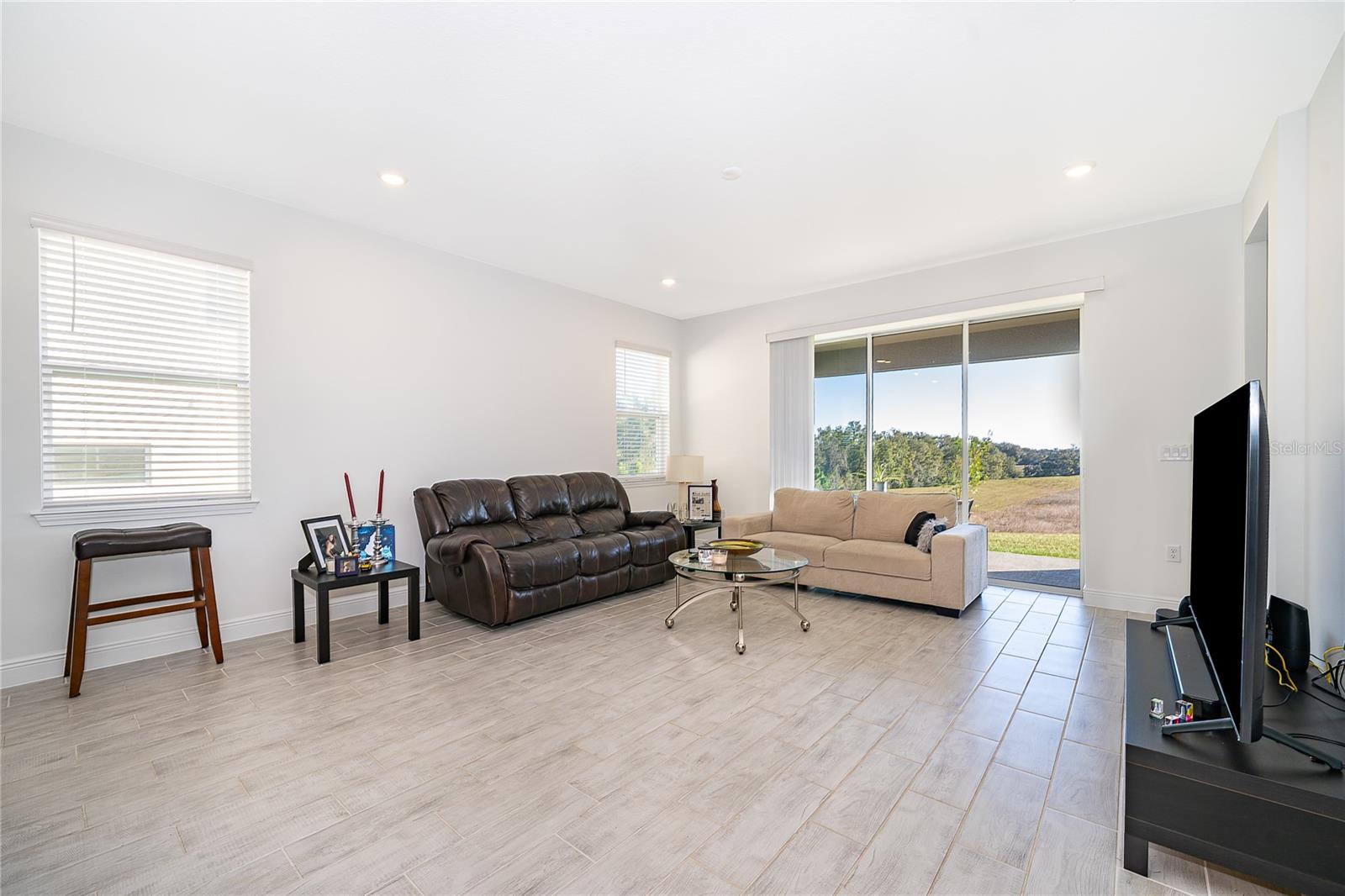 MINNEOLA HILLS - Residential