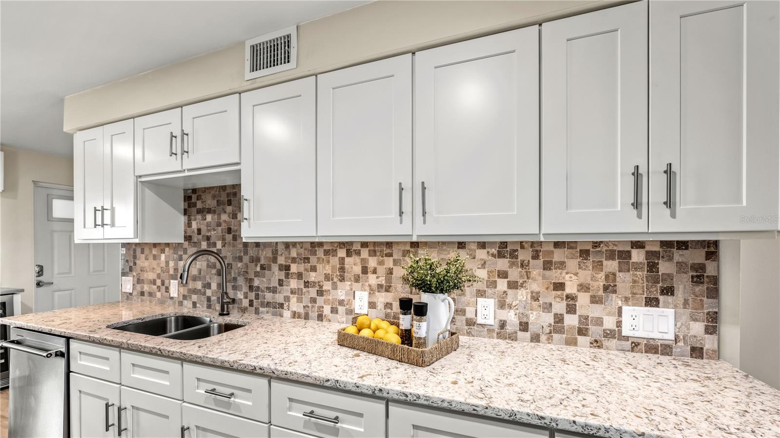 WHISPERING SANDS SEC 6 - Residential