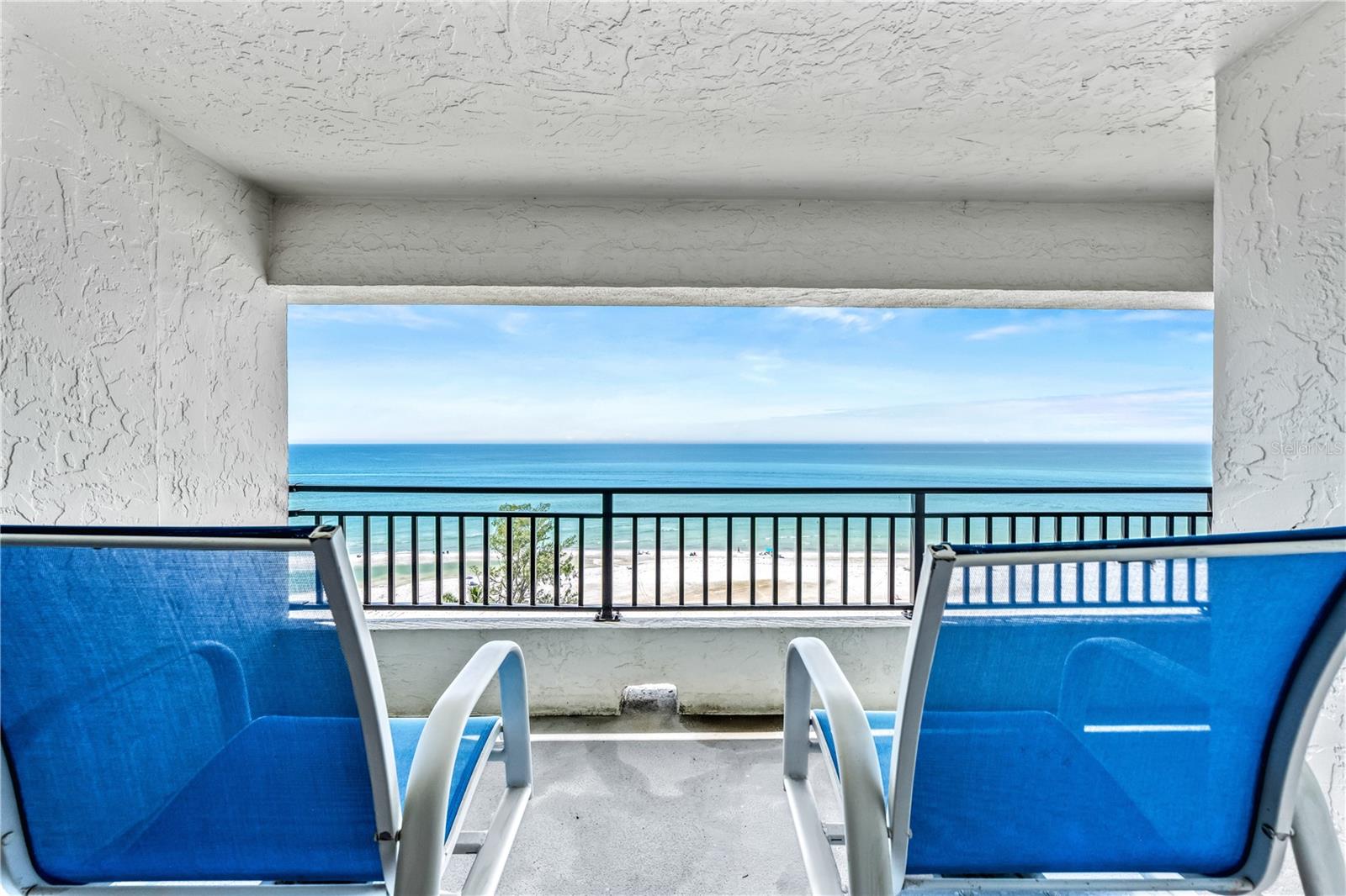 WHISPERING SANDS SEC 6 - Residential