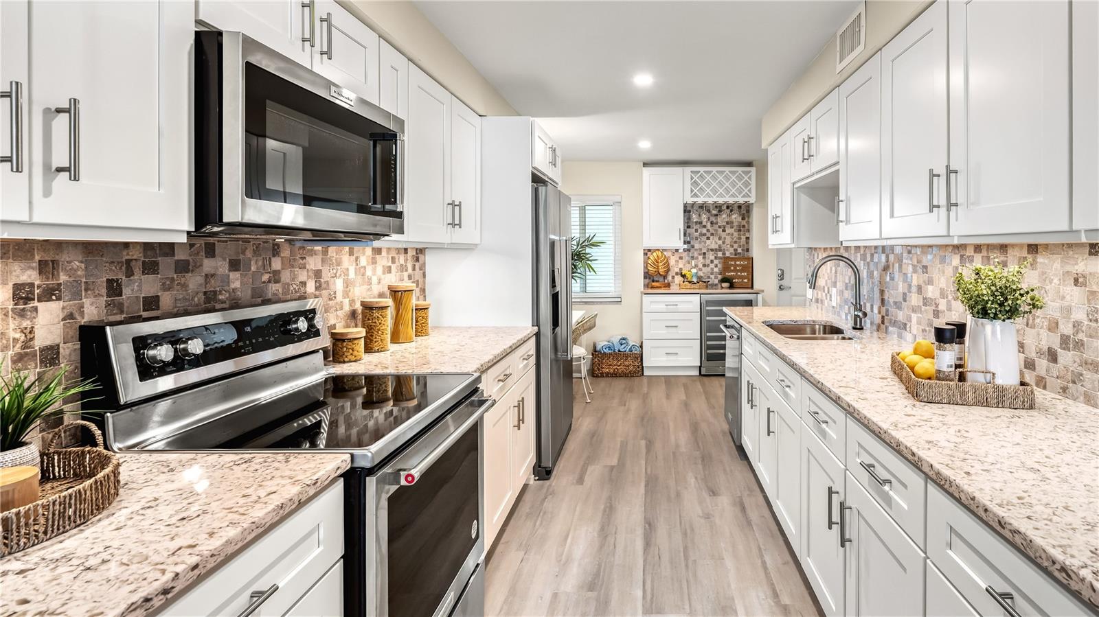 WHISPERING SANDS SEC 6 - Residential