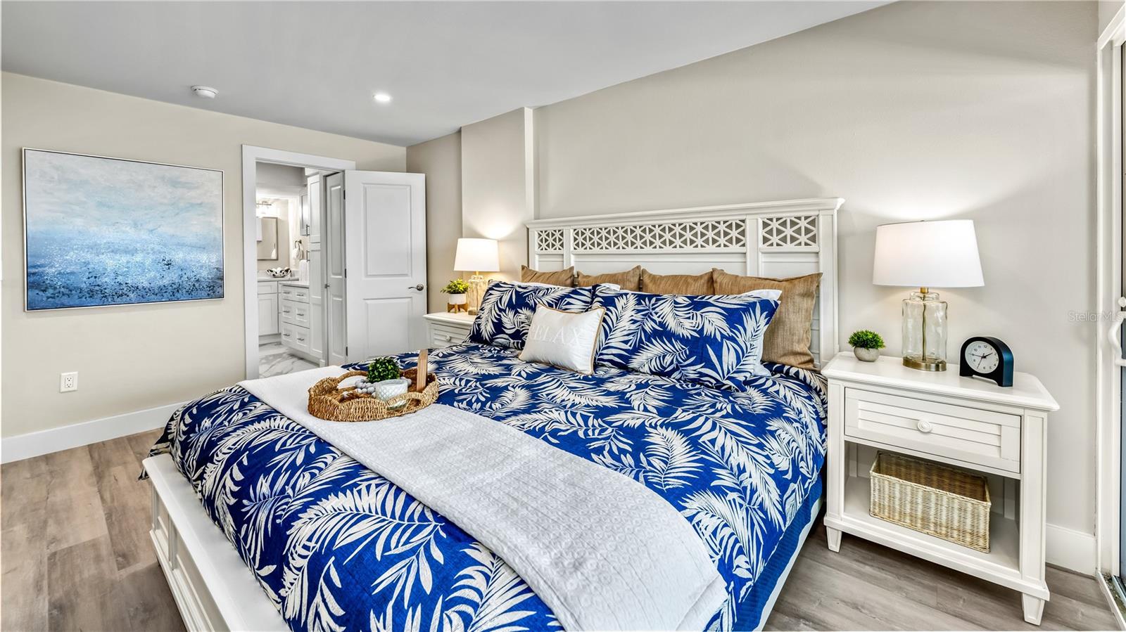 WHISPERING SANDS SEC 6 - Residential