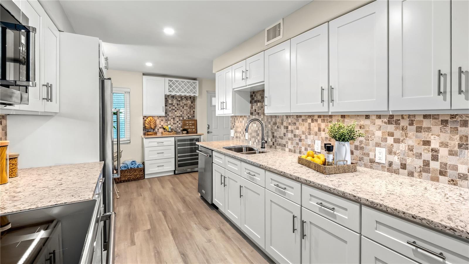 WHISPERING SANDS SEC 6 - Residential