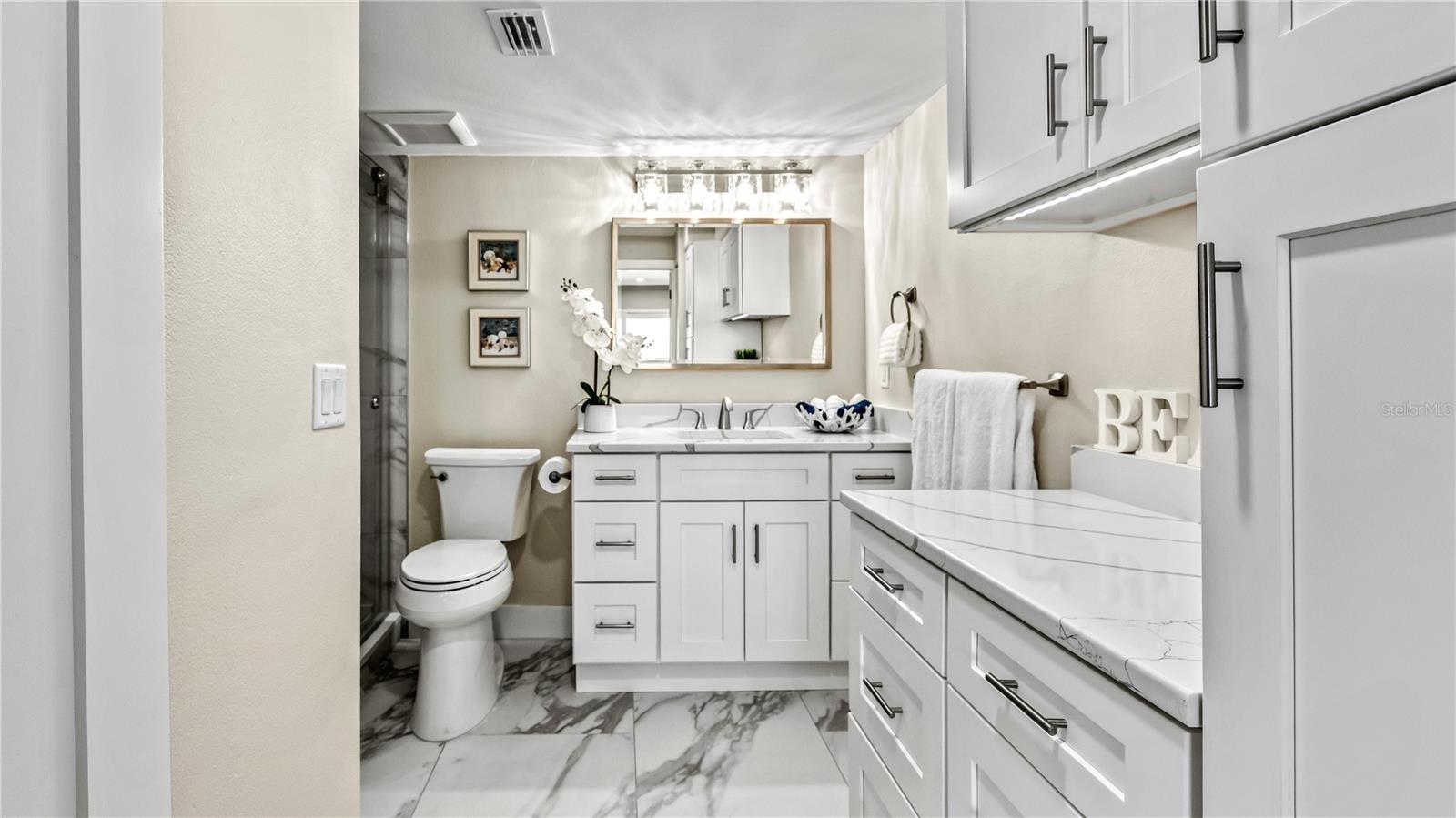 WHISPERING SANDS SEC 6 - Residential