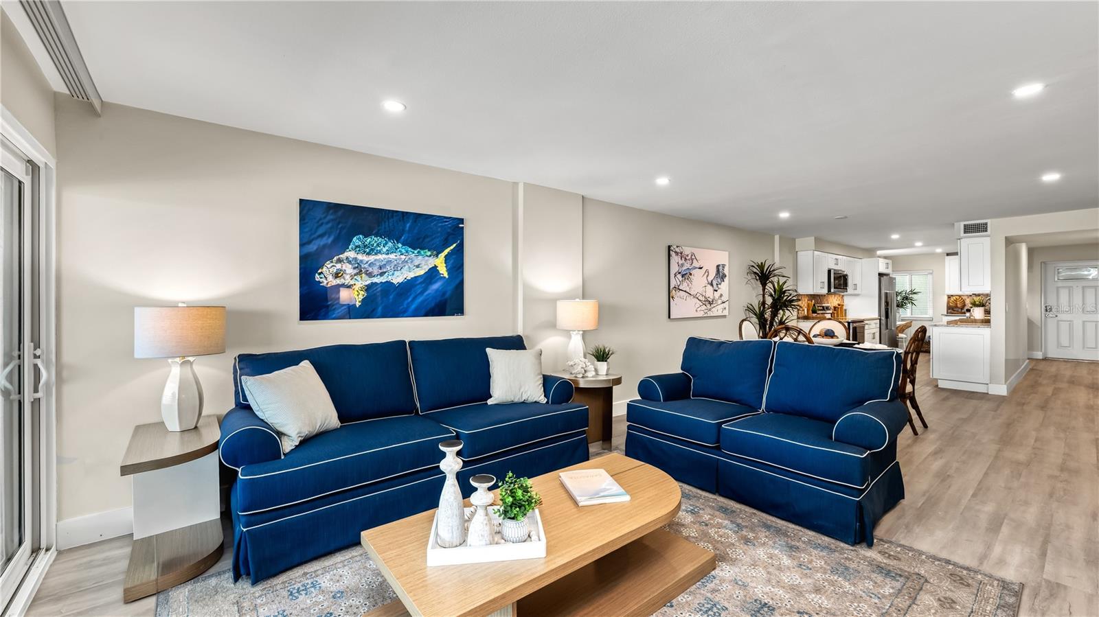 WHISPERING SANDS SEC 6 - Residential