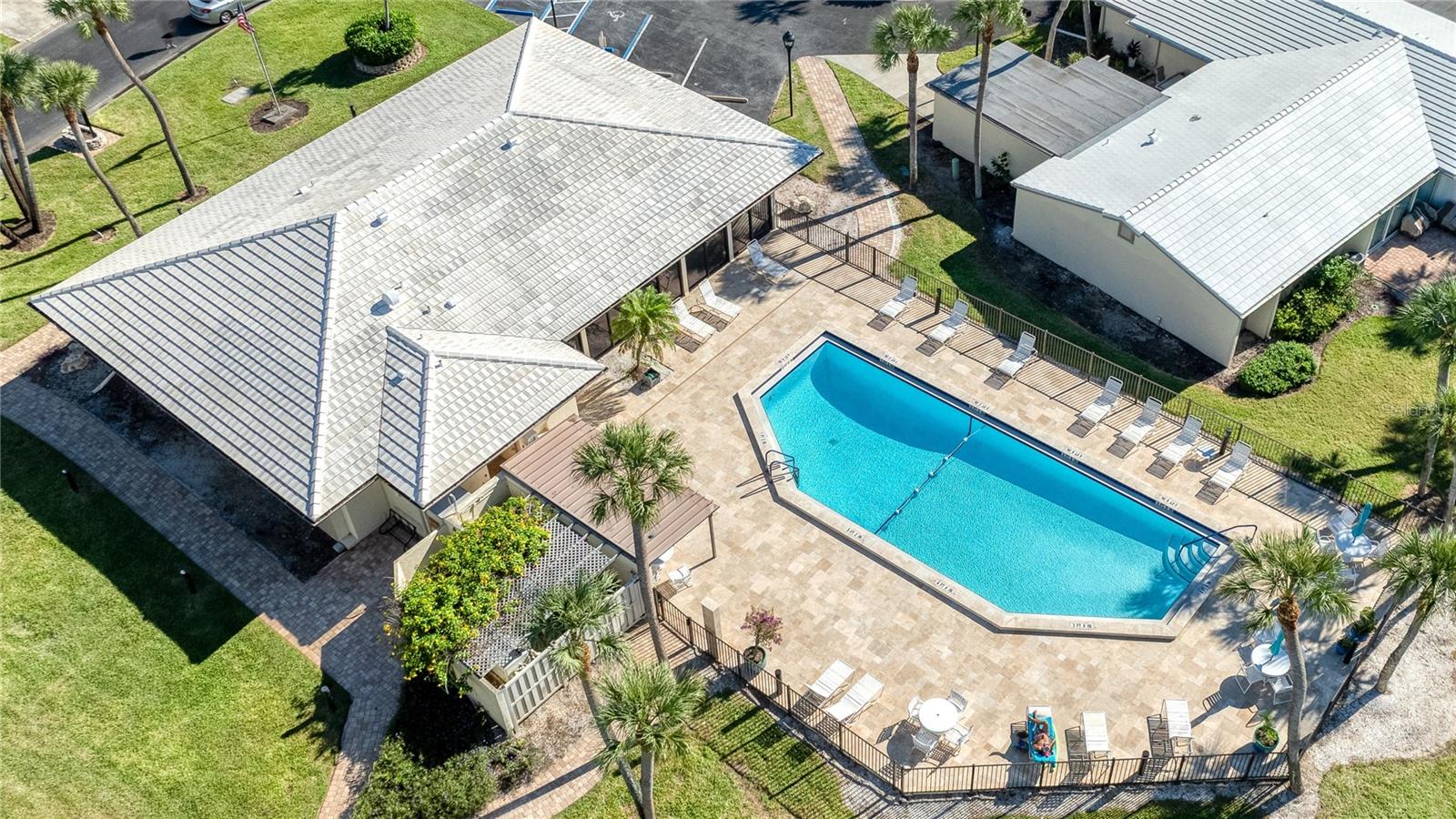 WHISPERING SANDS SEC 6 - Residential