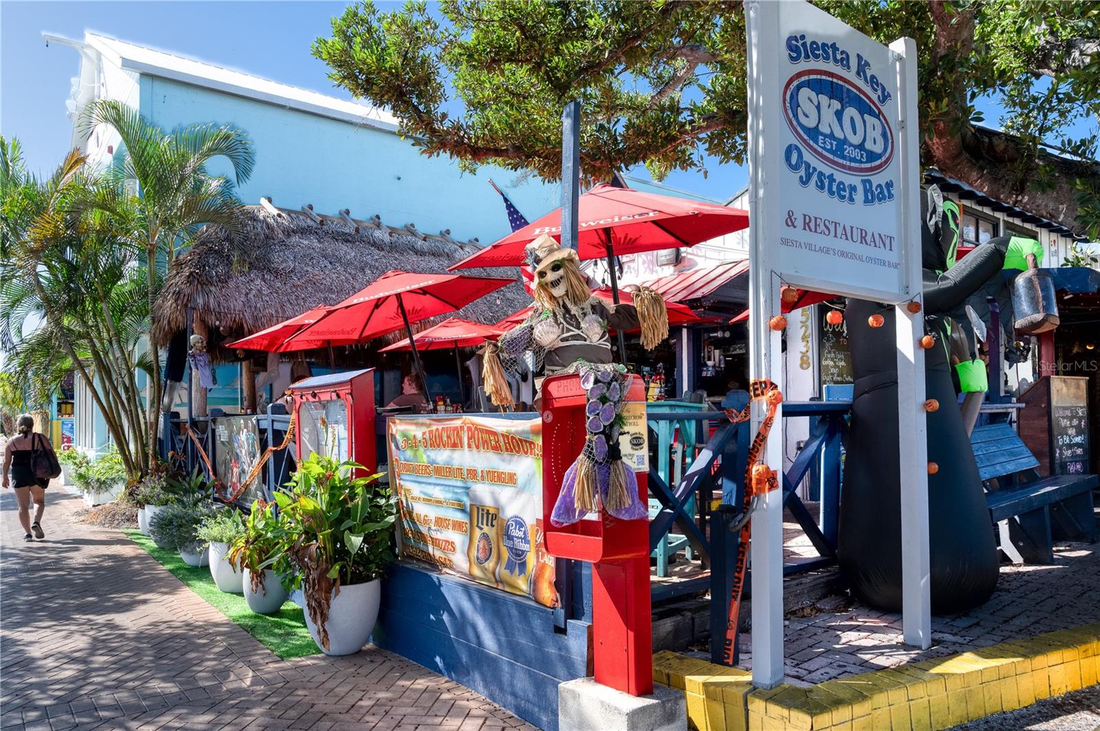 WHISPERING SANDS SEC 6 - Residential