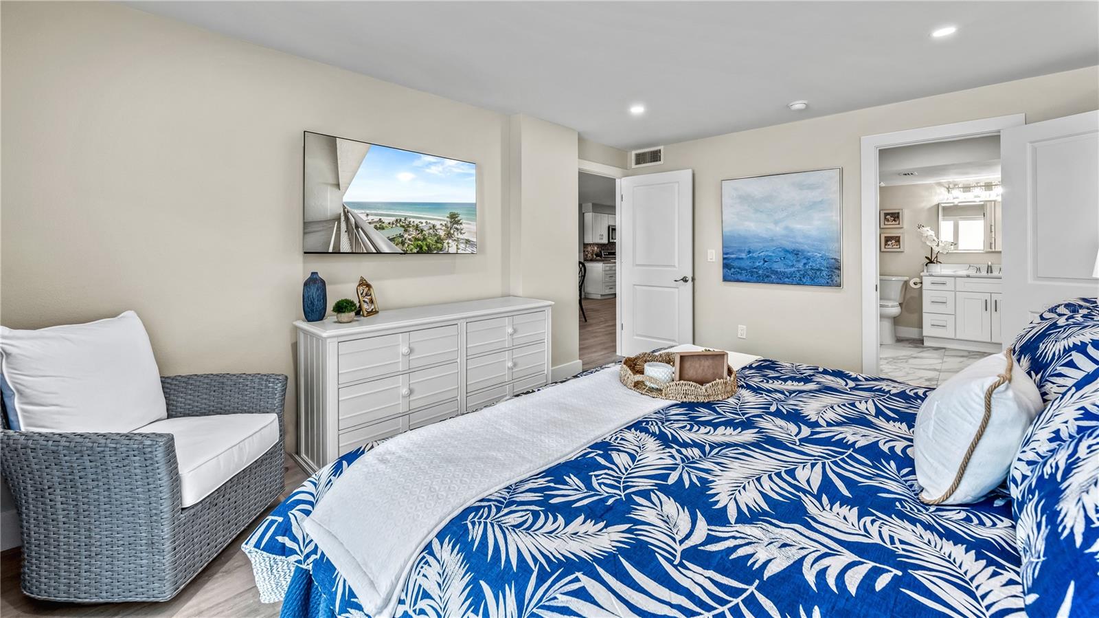 WHISPERING SANDS SEC 6 - Residential