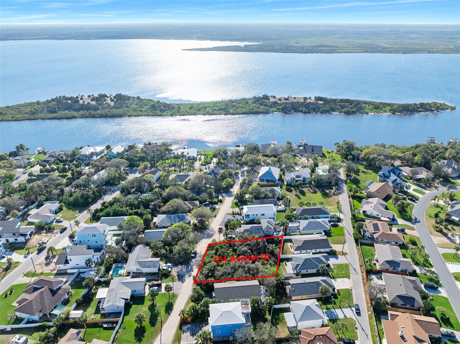 AVALON BY THE SEA - Land