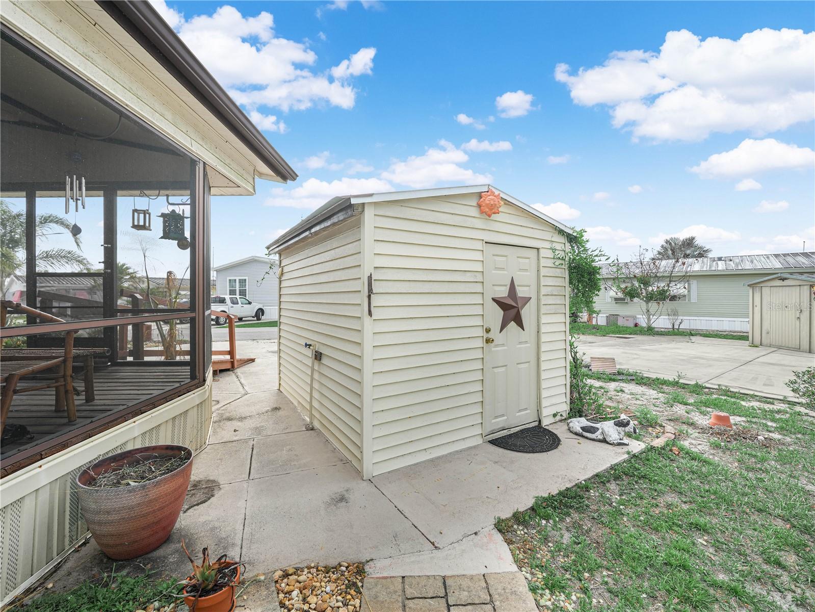 SADDLEBAG LAKE - Residential