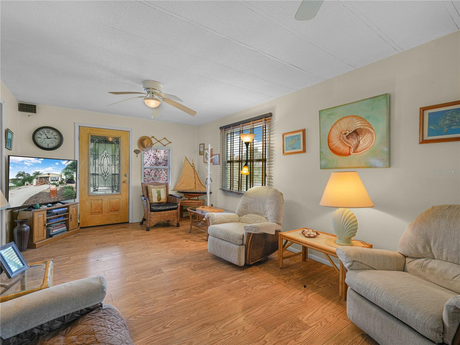 SADDLEBAG LAKE - Residential