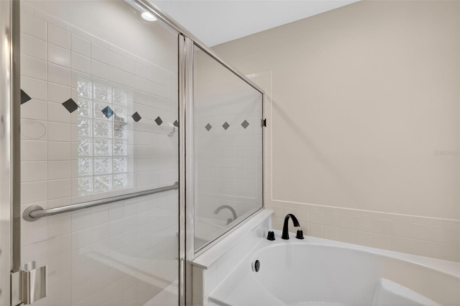 COUNTRY CLUB OF MOUNT DORA - Residential