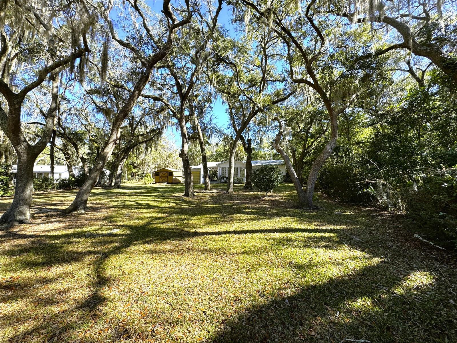 RAINBOW LAKES ESTATES - Residential