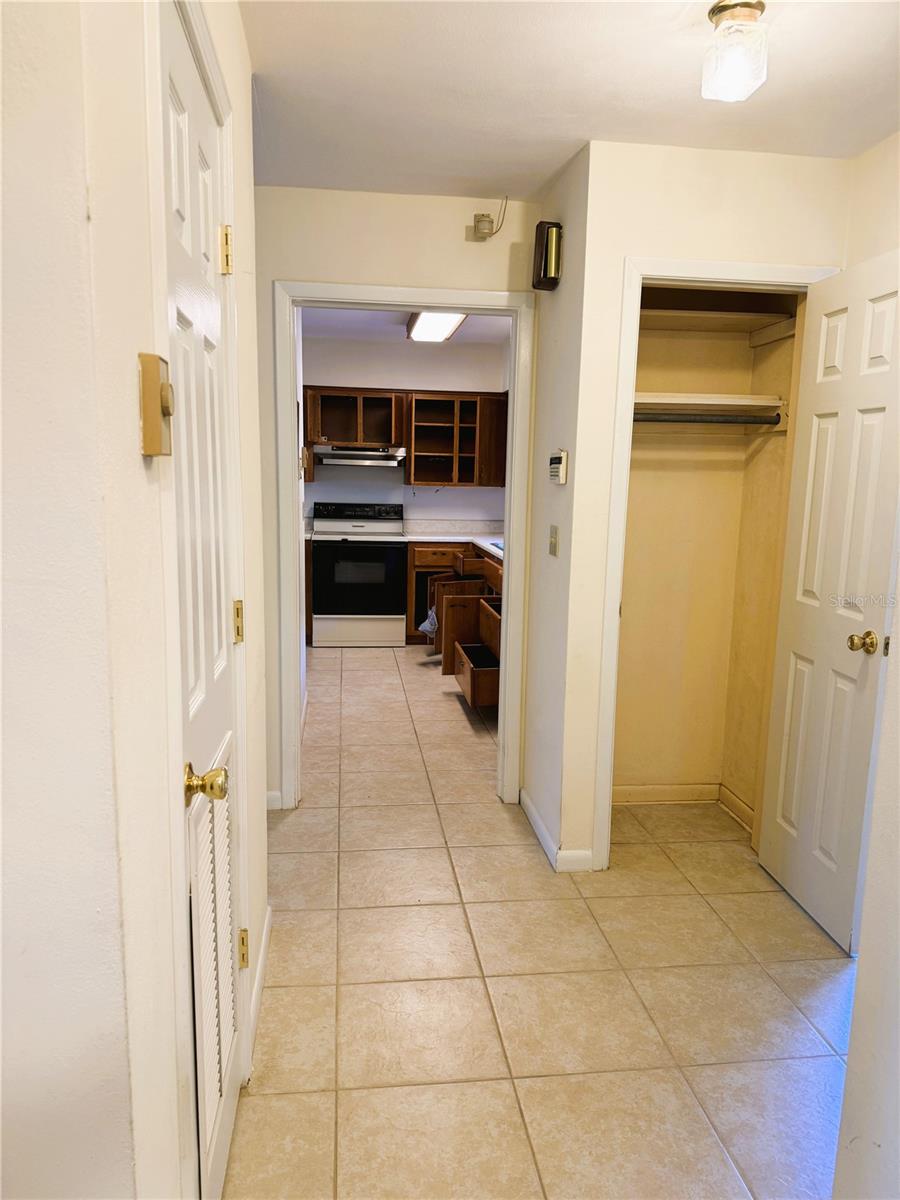 RAINBOW LAKES ESTATES - Residential