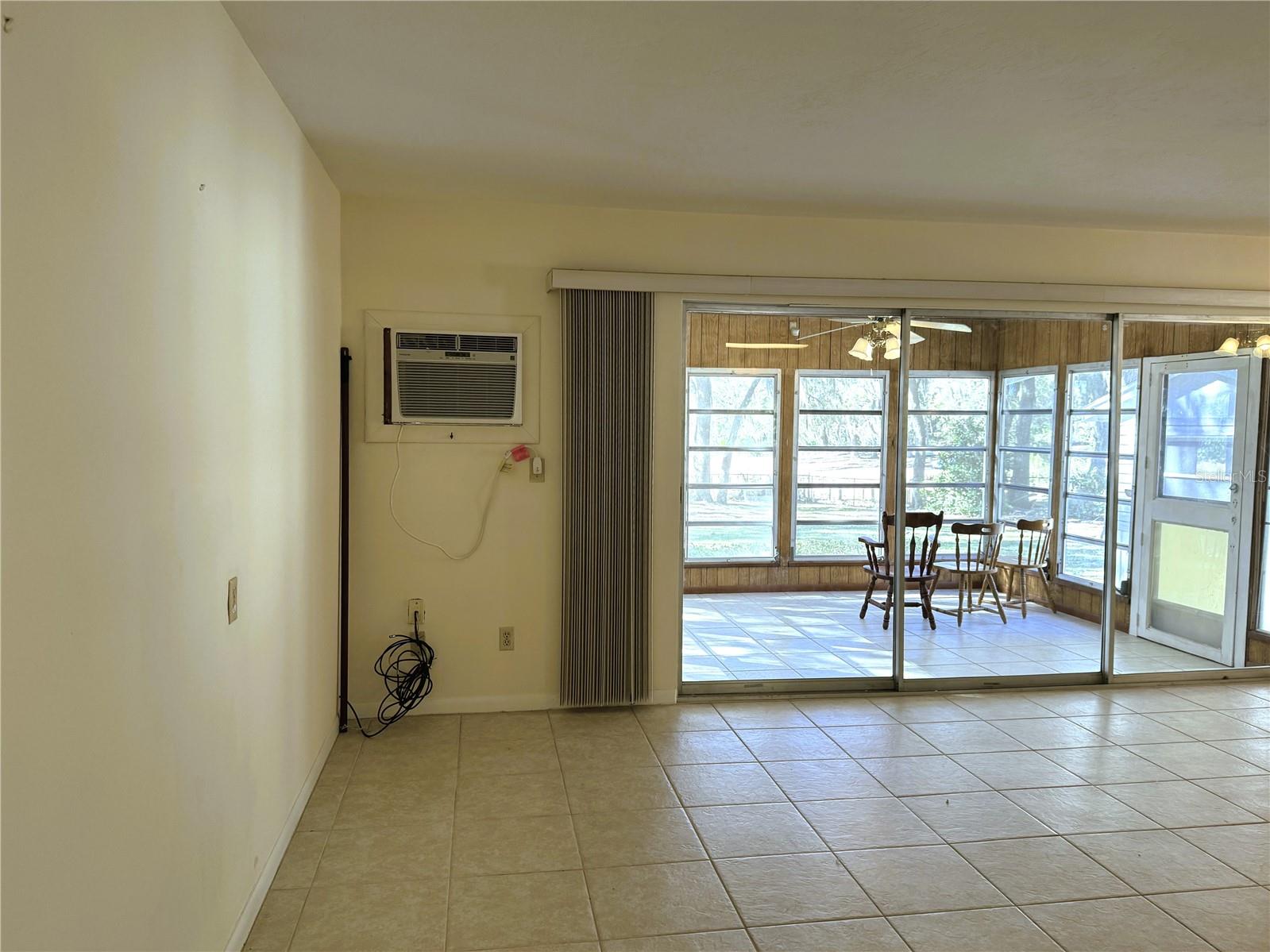 RAINBOW LAKES ESTATES - Residential