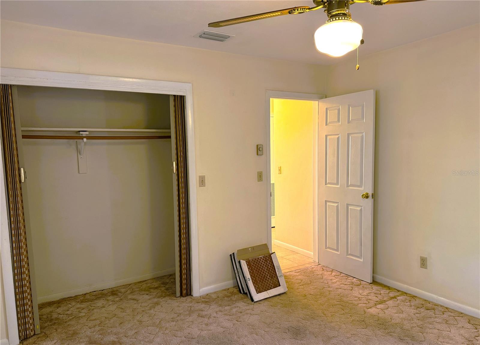 RAINBOW LAKES ESTATES - Residential