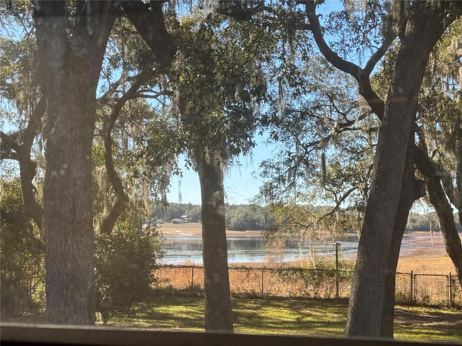 RAINBOW LAKES ESTATES - Residential