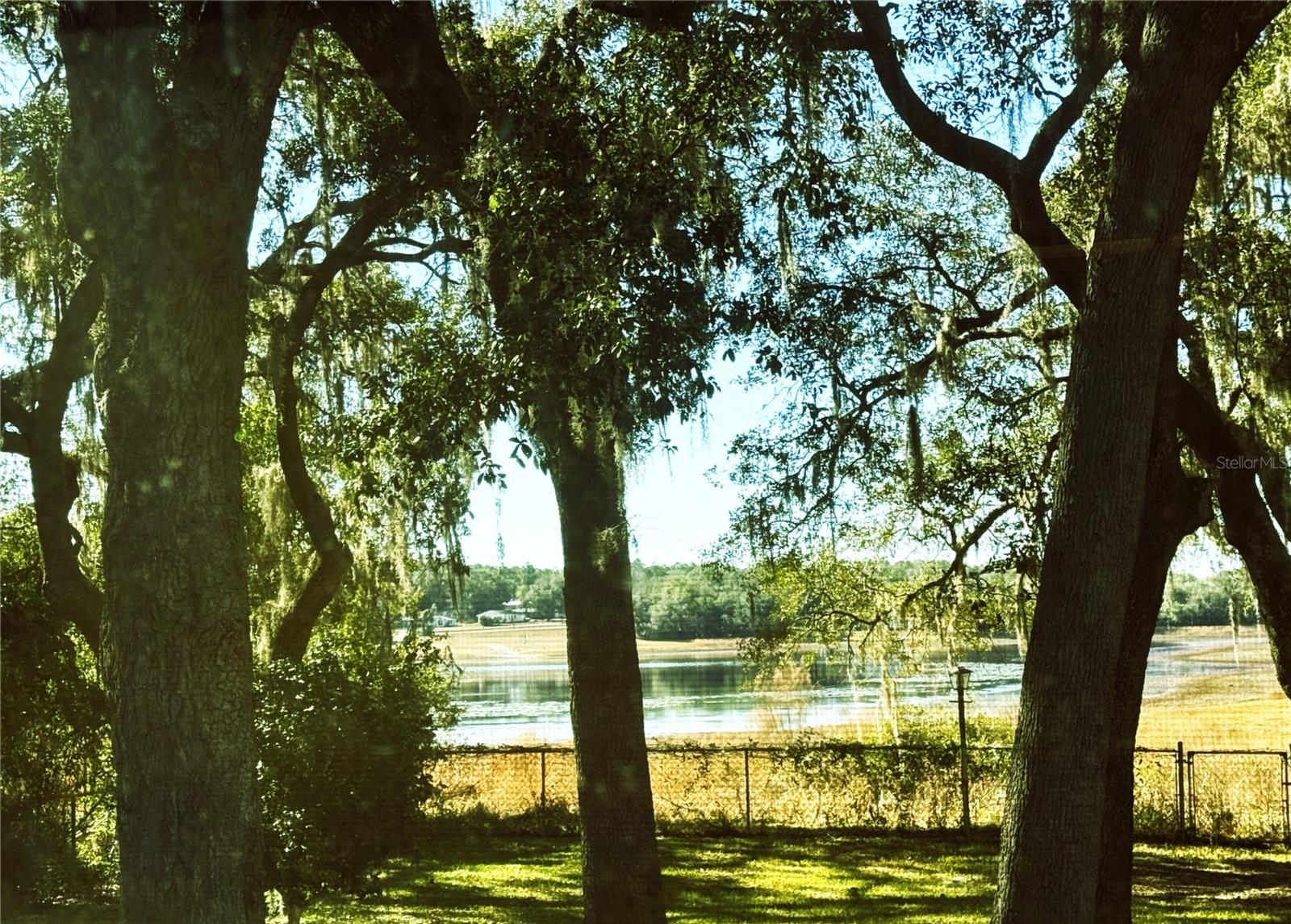 RAINBOW LAKES ESTATES - Residential