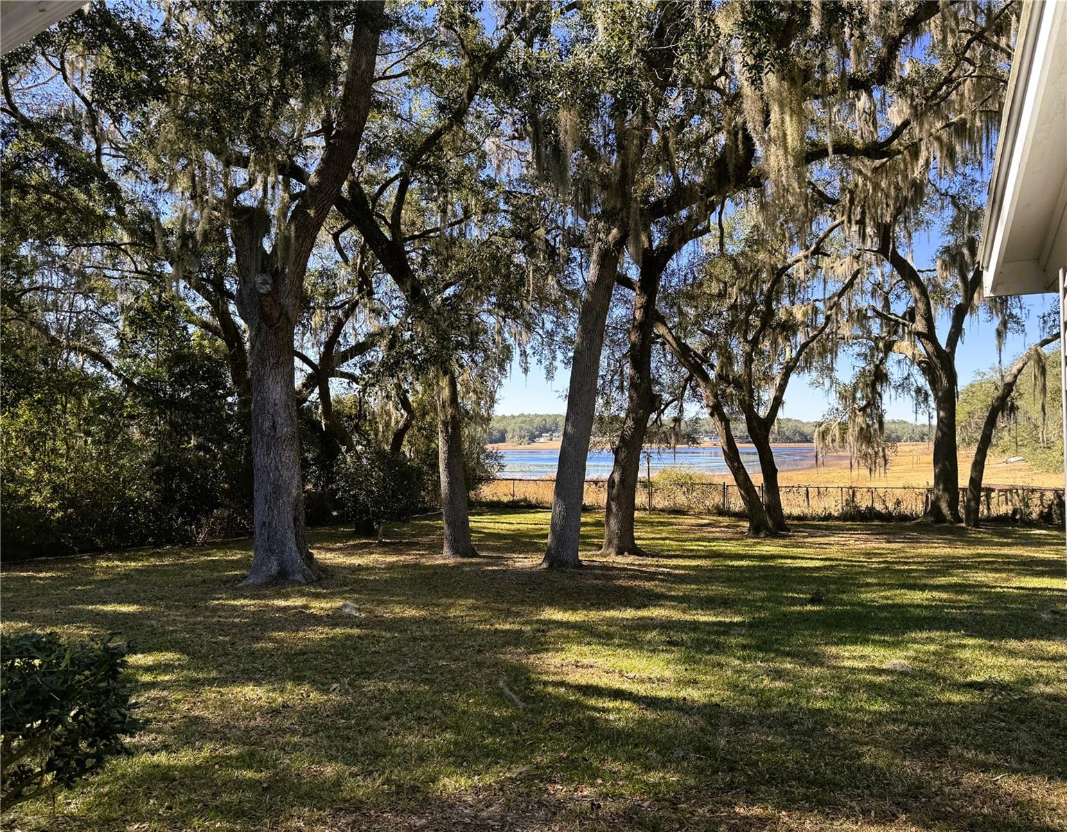 RAINBOW LAKES ESTATES - Residential