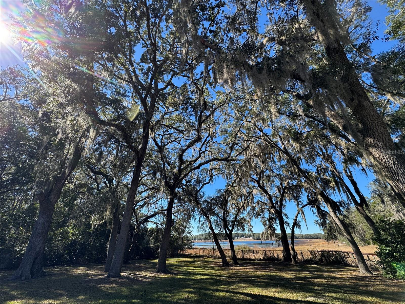 RAINBOW LAKES ESTATES - Residential