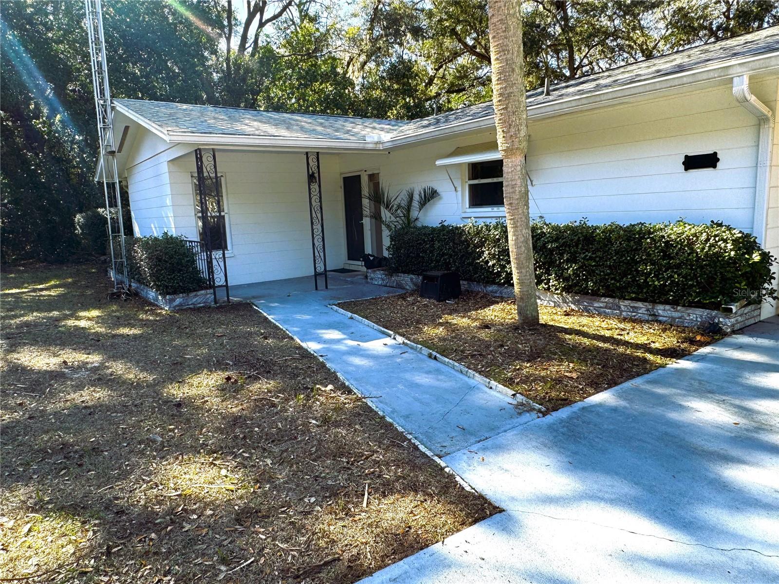 RAINBOW LAKES ESTATES - Residential