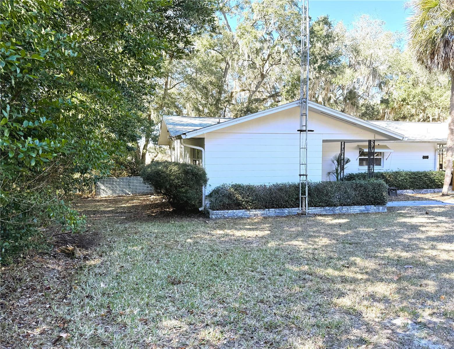 RAINBOW LAKES ESTATES - Residential